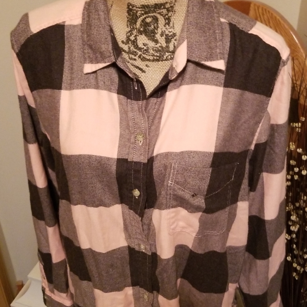 🧡New American Eagle shirt🧡 - Picture 2 of 8